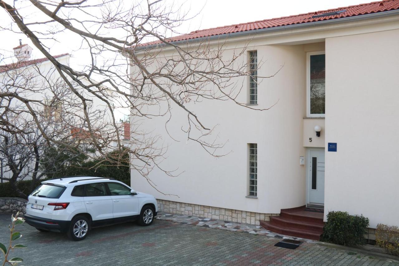 Apartments With Terrace Baška Eksteriør billede